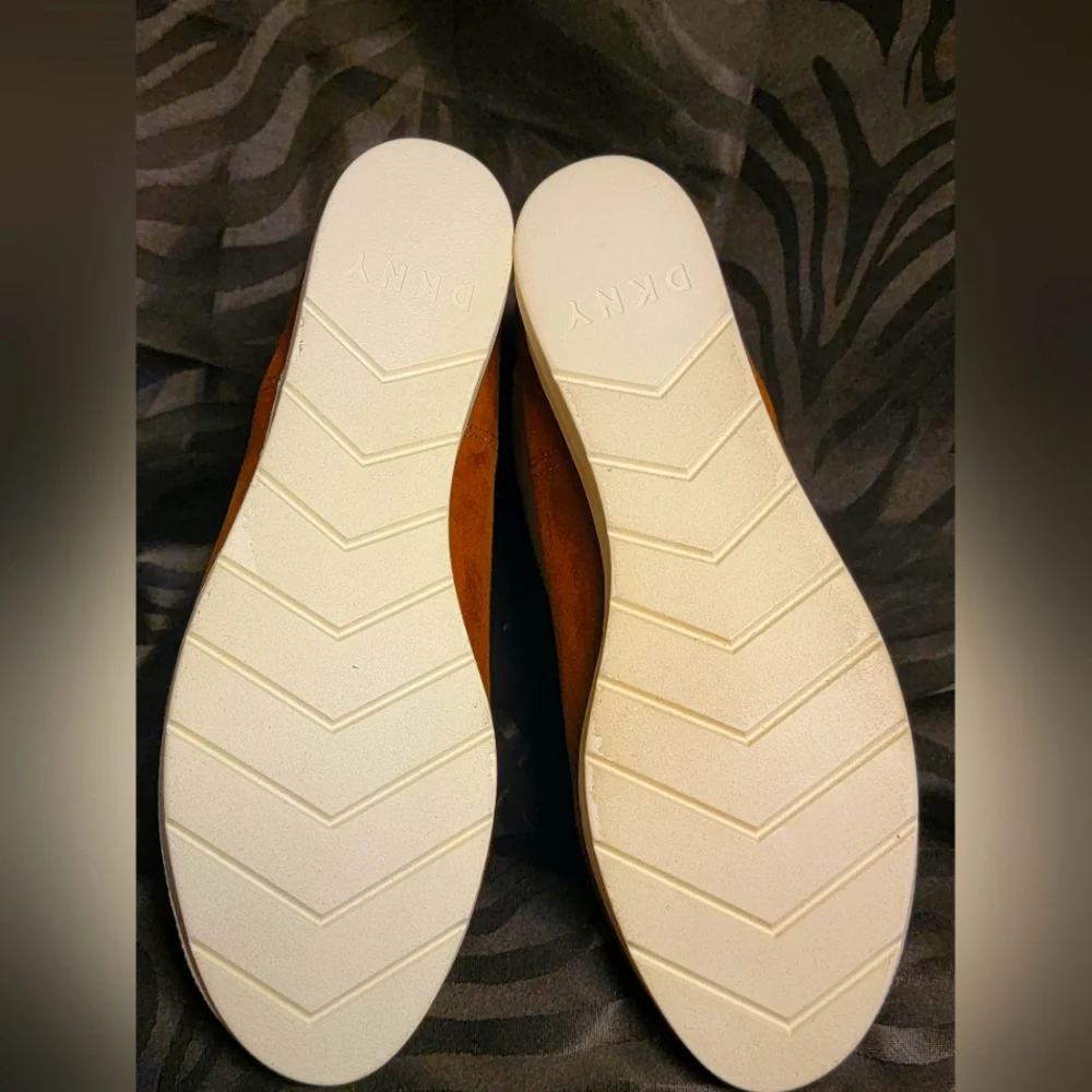 Authentic DKNY Wedge Bootie - Picture 5 of 5